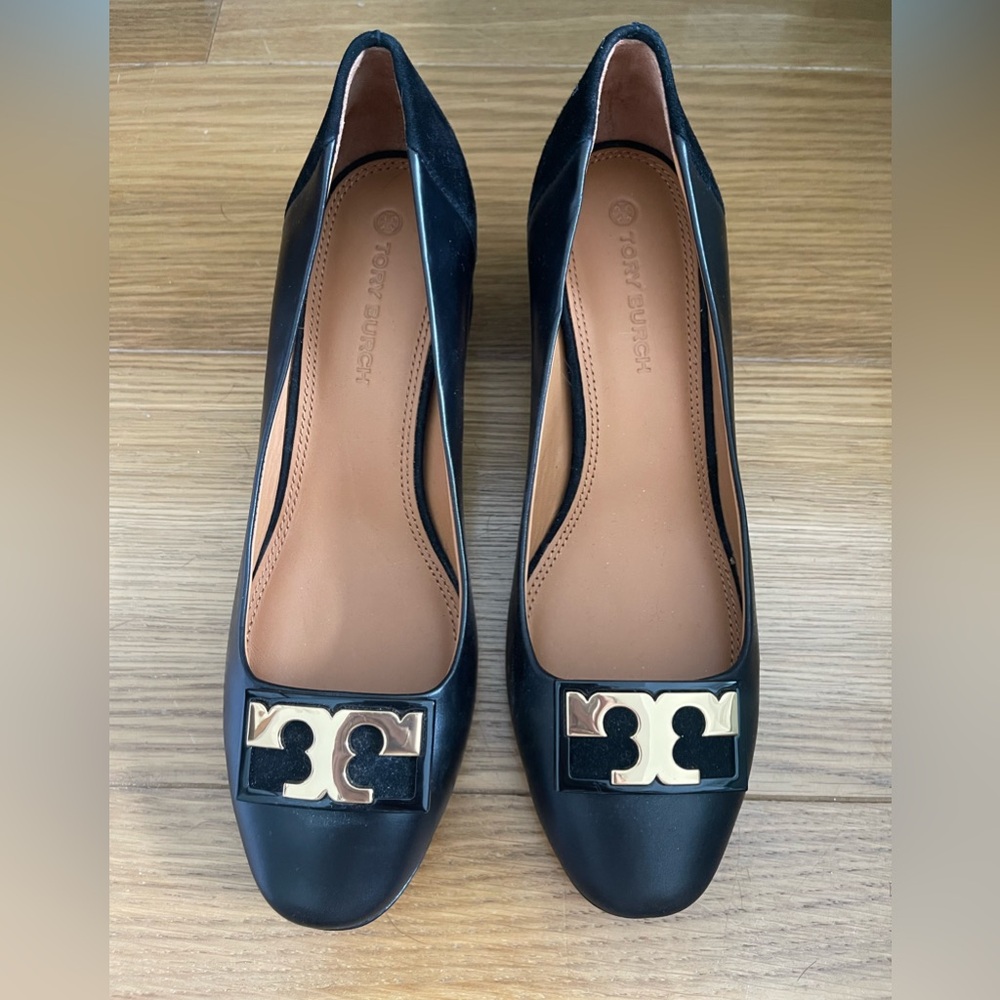 Gorgeous Tory Burch Leather Block heels